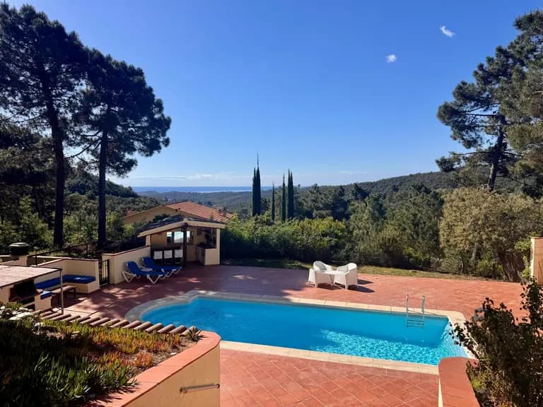 Finca rústica con vistas al mar y total privacidad en Lloret de Mar