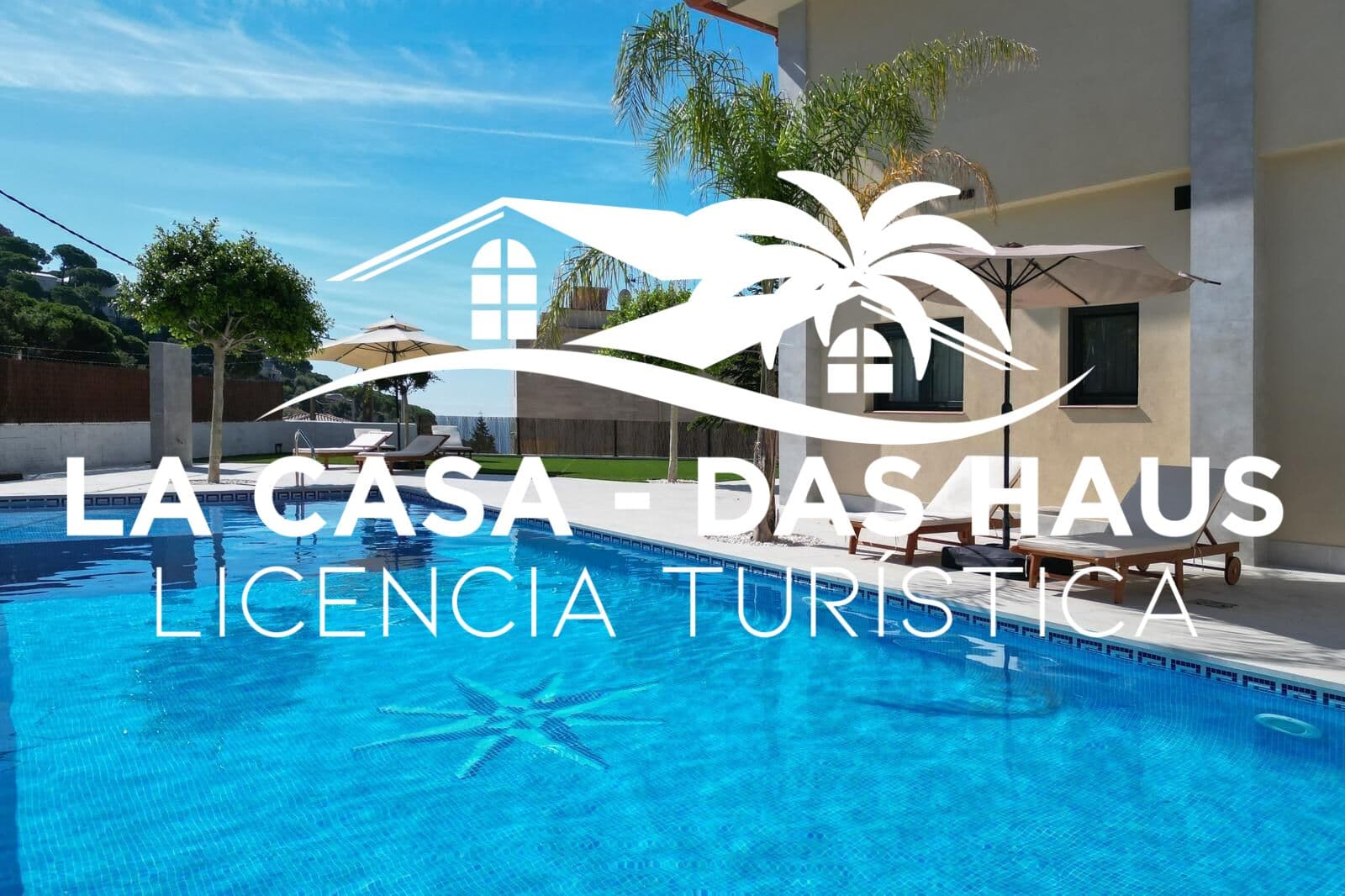 EN EXCLUSIVA – Espectacular villa de lujo con LICENCIA TURÍSTICA, piscina y vistas al mar en Serrabrava