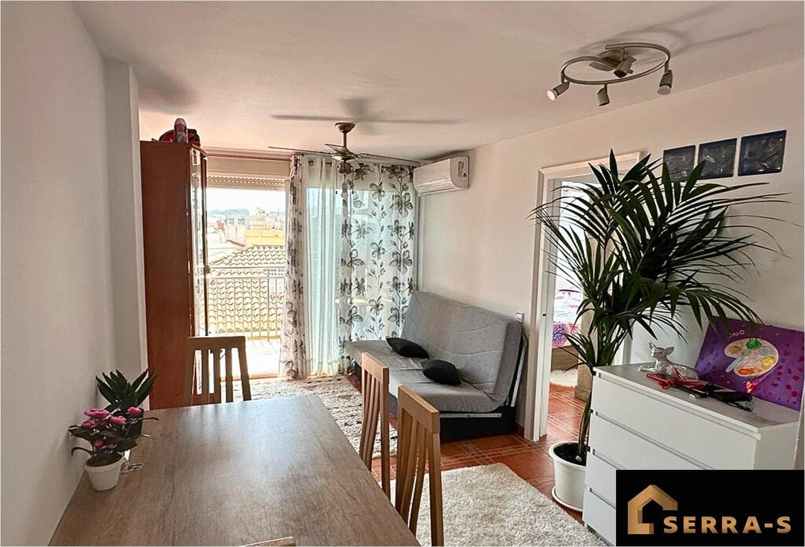 PRECIOSO PISO EN CALELLA CON VISTAS AL MAR!! Piso con preciosas vistas al mar y a primera linea, luminoso y