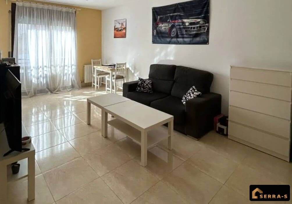 este encantador dúplex invertido situado en la tranquila zona de Sant Pere, en el municipio de Tordera
