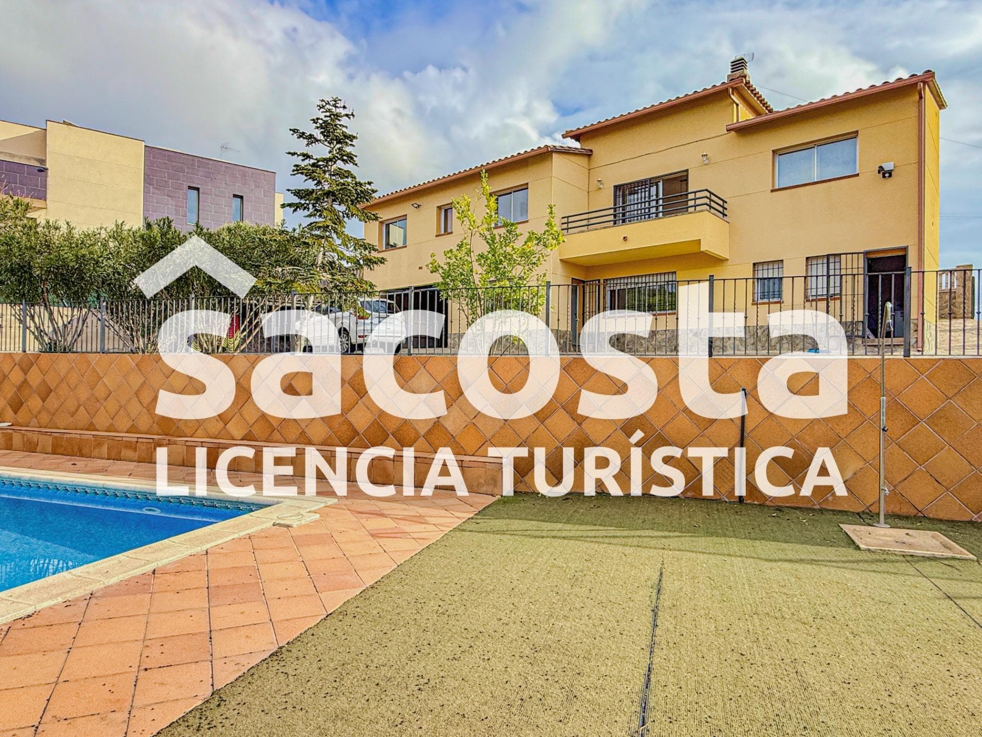 Casa en venta exclusiva con licencia turística — Els Pinars, Lloret de Mar