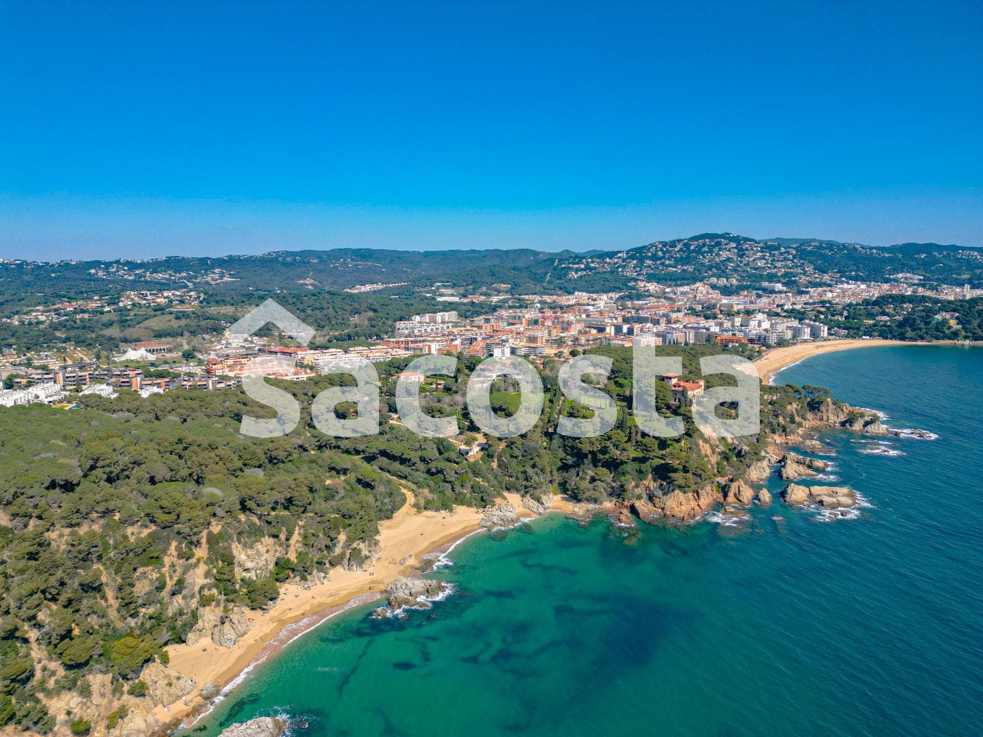 Exclusiva casa adosada en Santa Clotilde, a pasos de Cala Sa Boadella y Jardines de Santa Clotilde